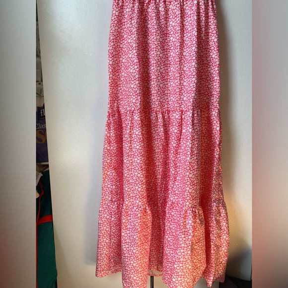 Bnwot tags pink & white floral tiered maxi dress size small - Picture 3 of 5